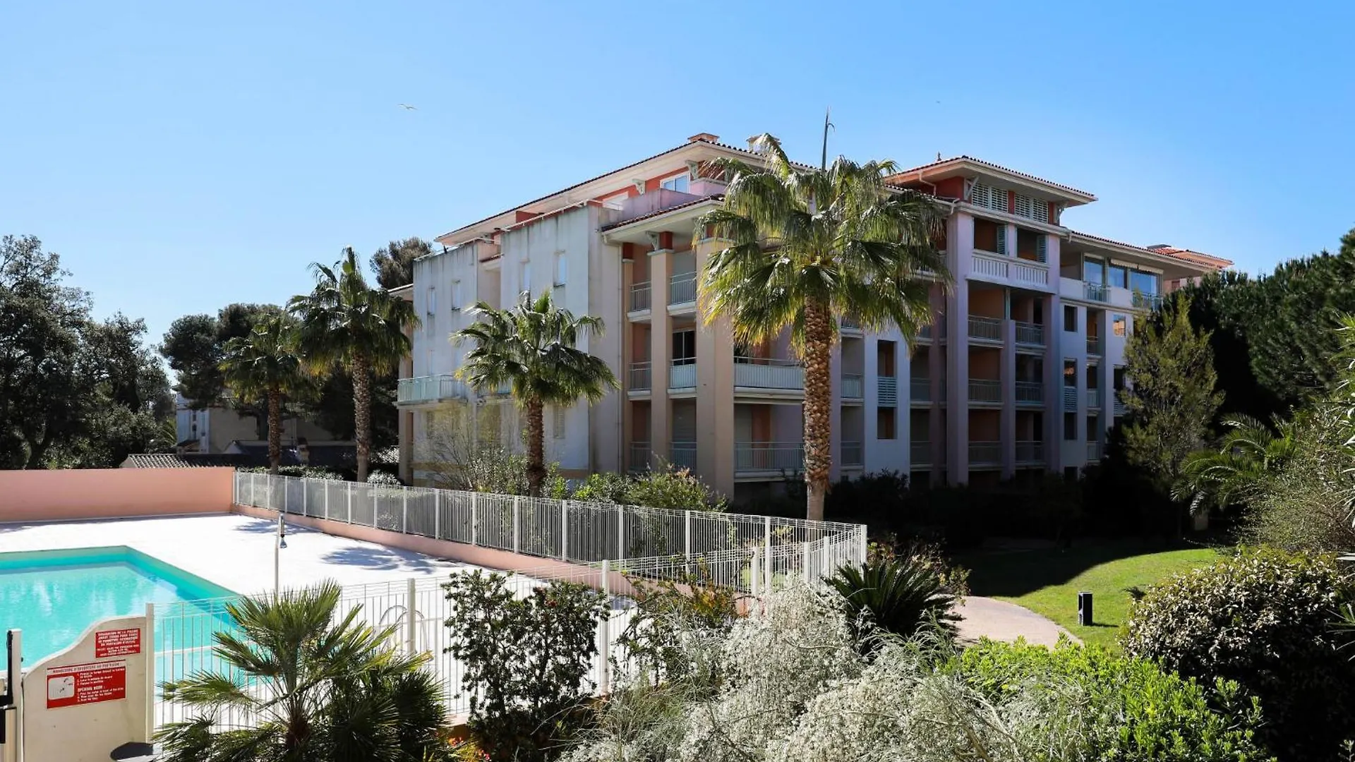 Apartment Les Calanques Du Parc-7 By Interhome Saint Aygulf 0*,